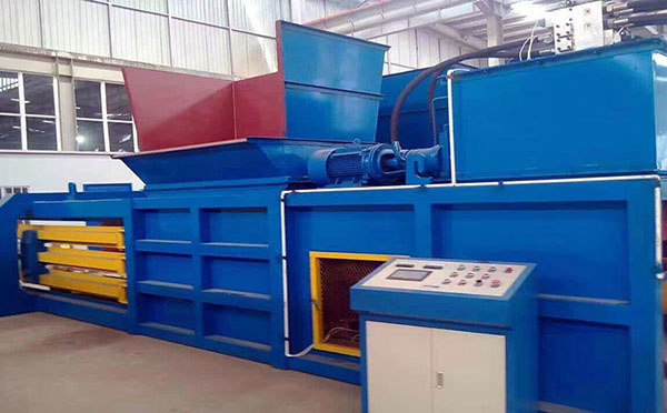 半自動打包機(jī)